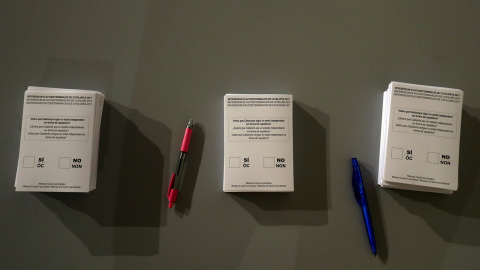 Ballots are seen at a polling station for the banned independence referendum in Badalona, Spain October 1, 2017. (Reuters)