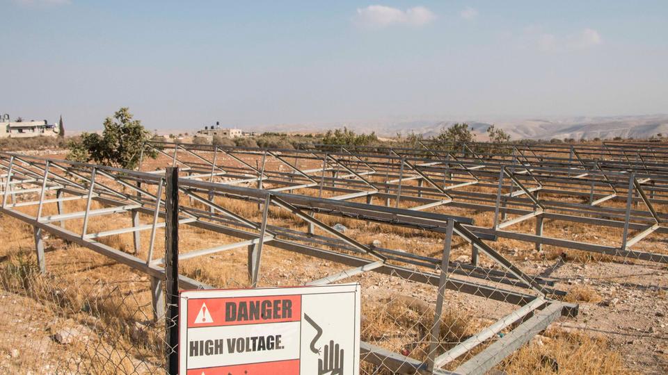 Energy non-profit Comet-ME installed solar panels, funded by the Dutch government in Jubbet adh Dhib in 2016, giving residents their own source of energy since 1929. Israeli forces confiscated 96 panels and equipment in August; 86 were returned in October.